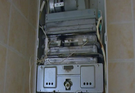 家中燃氣熱水器爆炸，事故原因需進一步調(diào)查